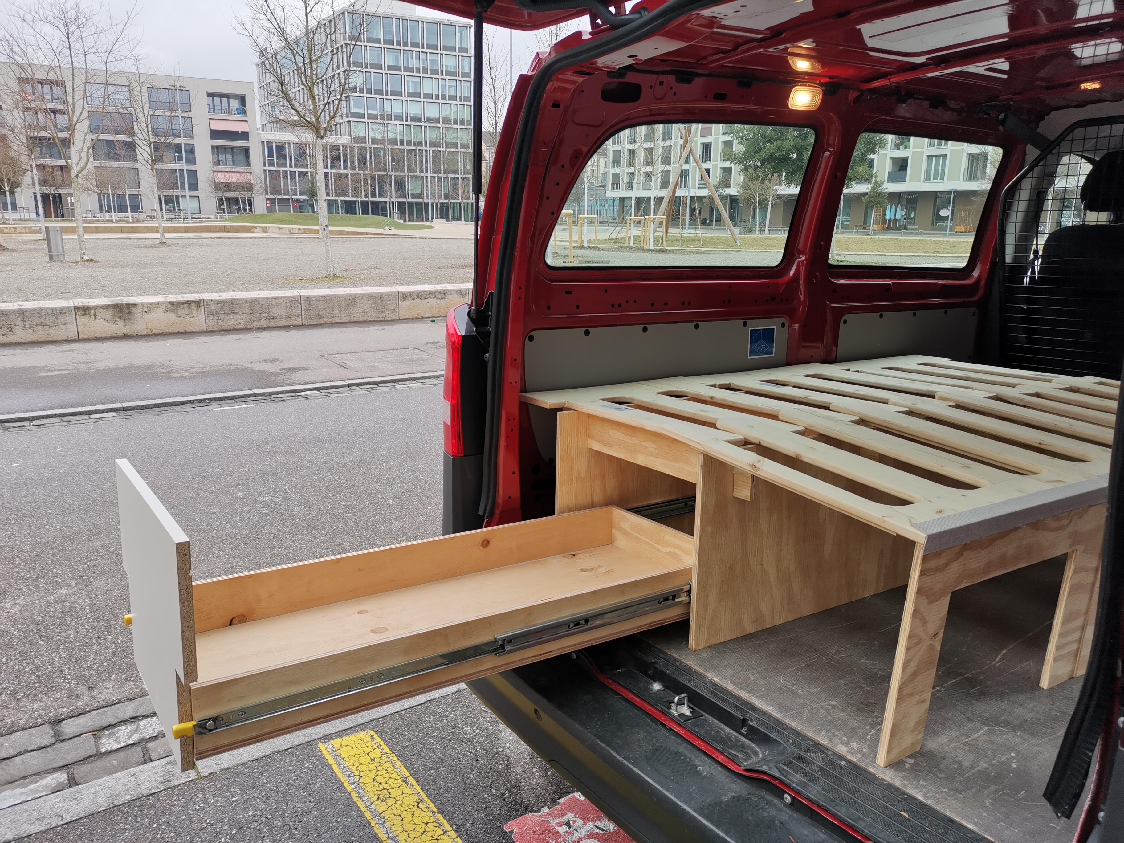Ausziehbett mit Schwerlastauszug