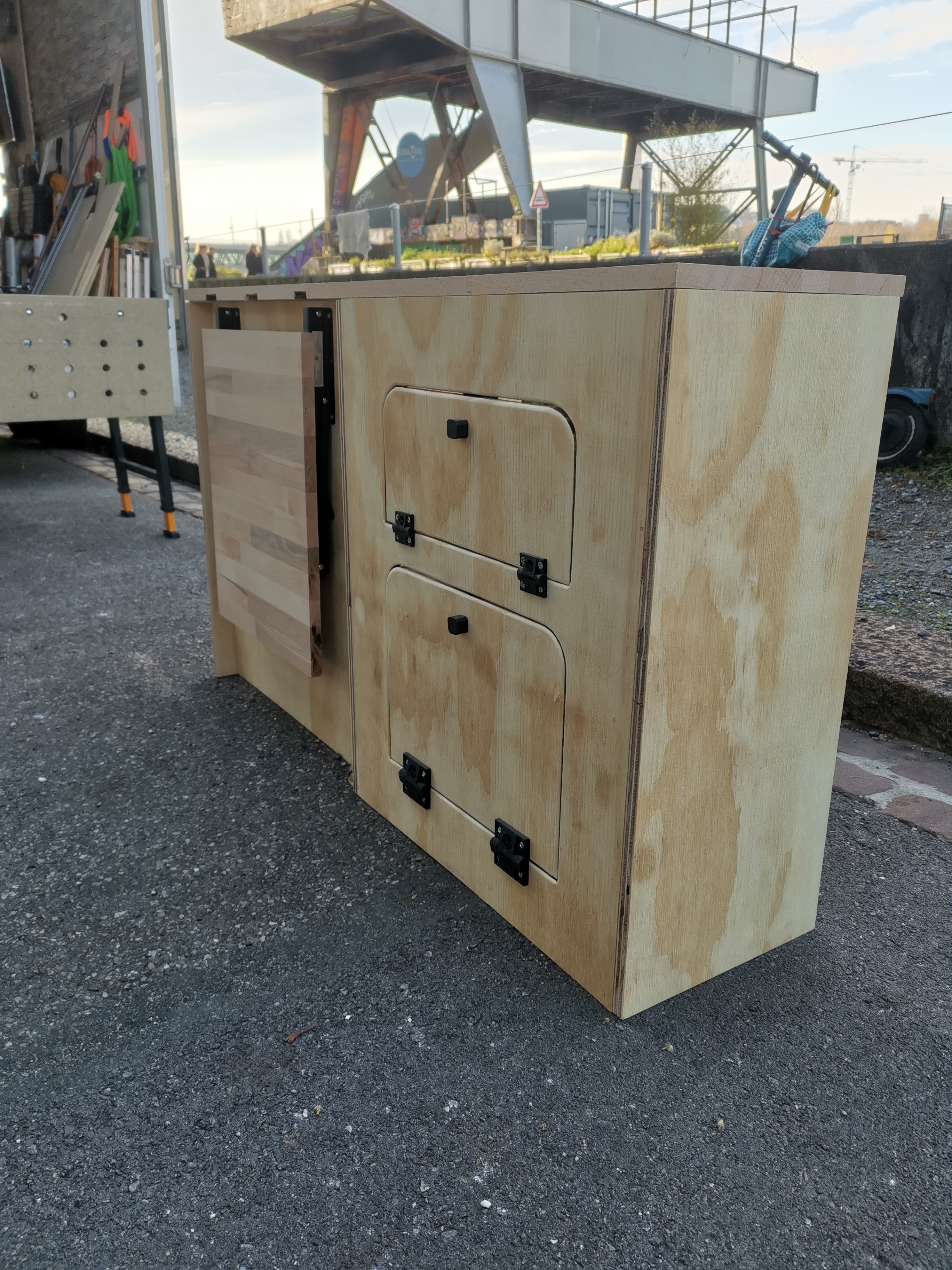 Camper Seitenschrank