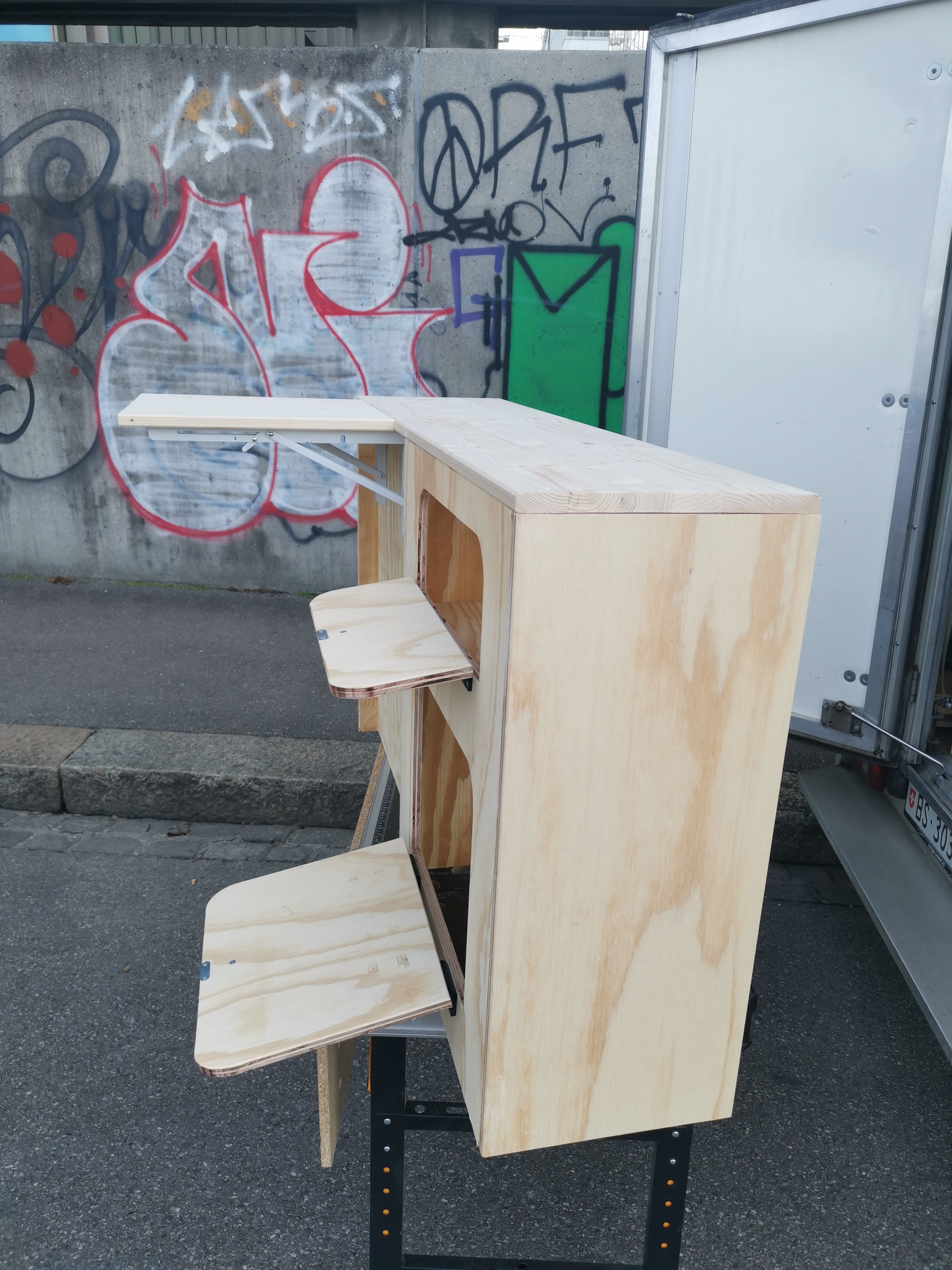 Camper Seitenschrank