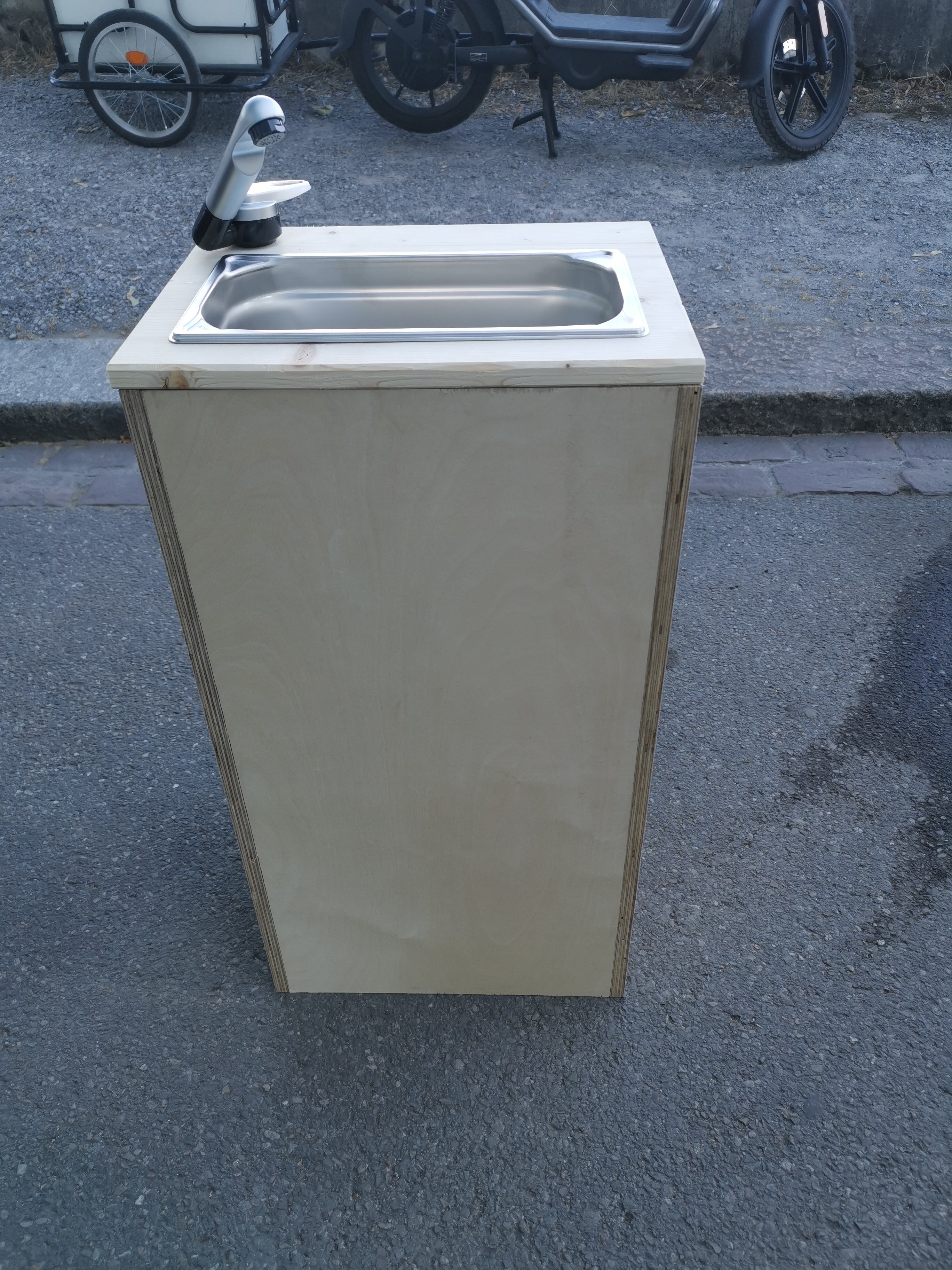 💧 Handgefertigter Wasserschrank für Camper, Van & Wohnmobil 💧 