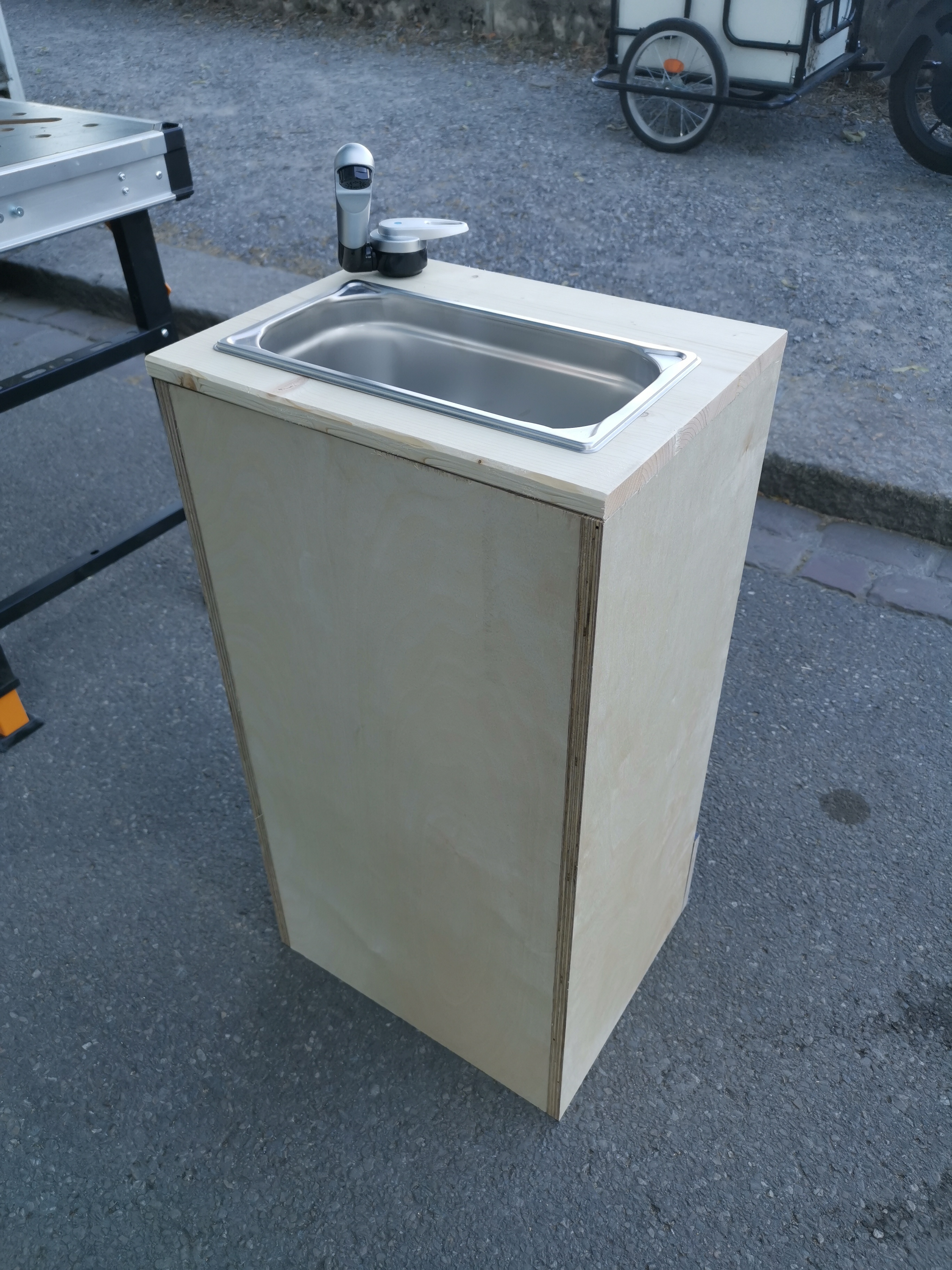 💧 Handgefertigter Wasserschrank für Camper, Van & Wohnmobil 💧 