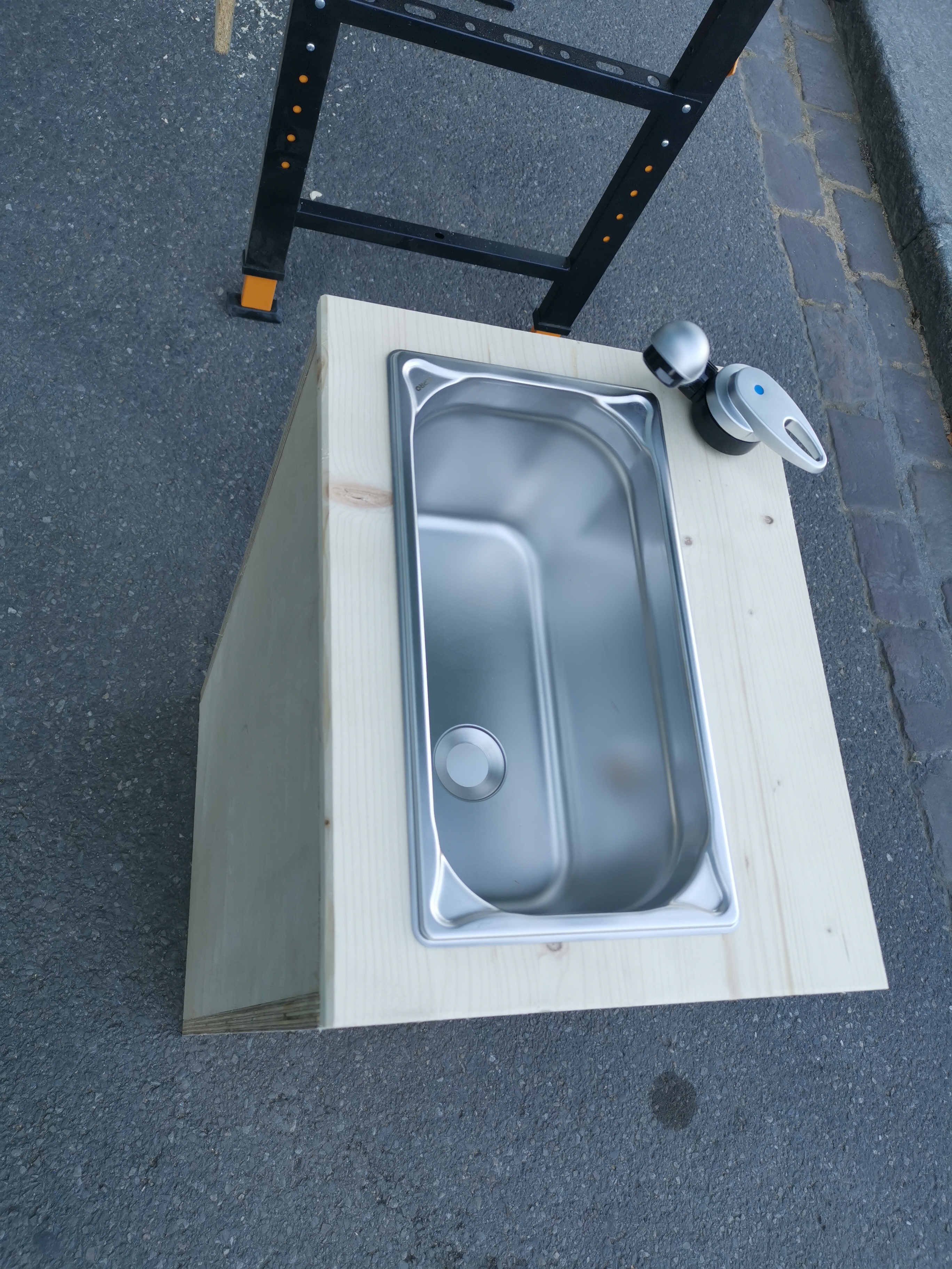 💧 Handgefertigter Wasserschrank für Camper, Van & Wohnmobil 💧 